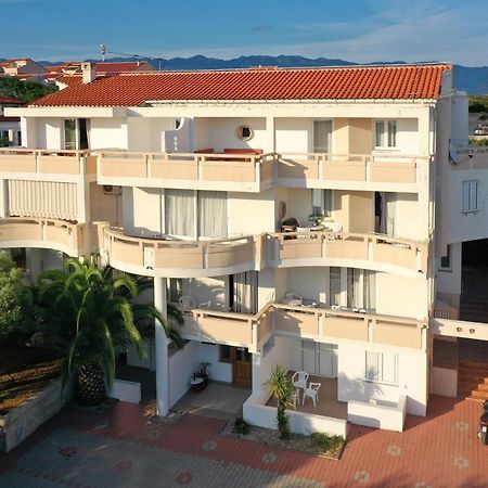 Apartments Tomy Novalja Zewnętrze zdjęcie