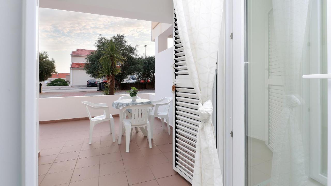 Apartments Tomy Novalja Zewnętrze zdjęcie