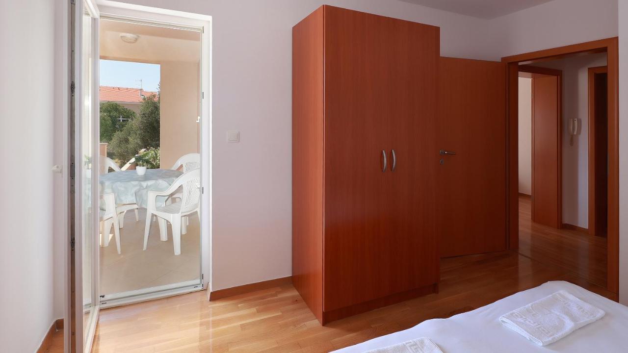 Apartments Tomy Novalja Zewnętrze zdjęcie