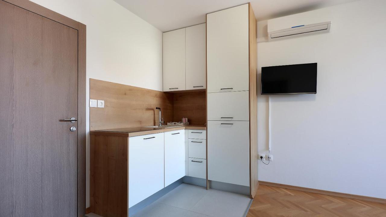 Apartments Tomy Novalja Zewnętrze zdjęcie