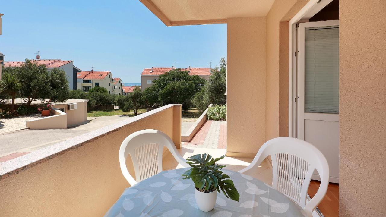 Apartments Tomy Novalja Zewnętrze zdjęcie