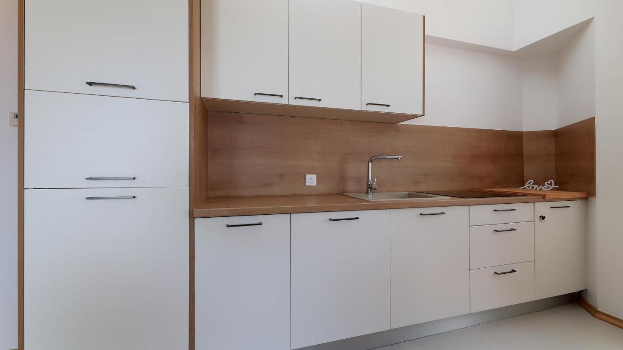 Apartments Tomy Novalja Zewnętrze zdjęcie